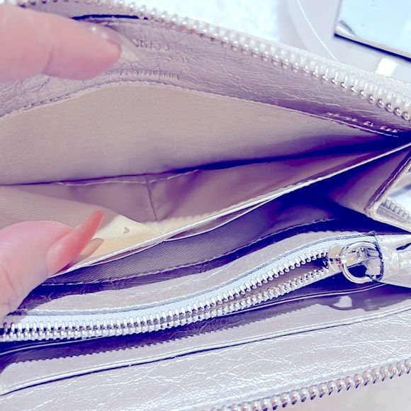 Chloe Silver/Gold Wallet EUC Free Jewelry Earrings, Chain, Sunglasses &DustBag - Picture 8 of 14